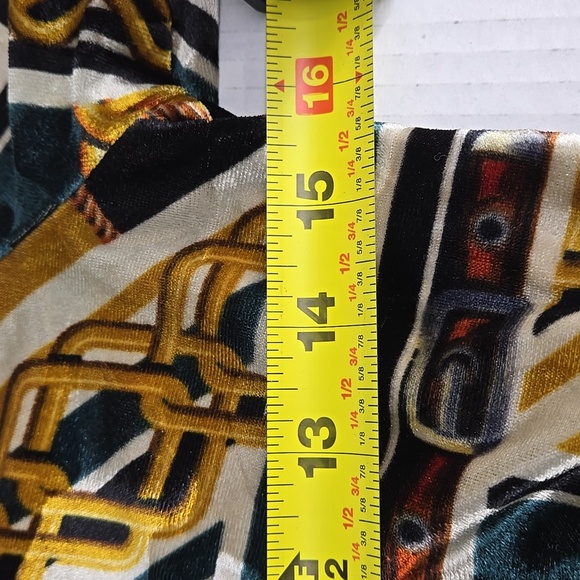 Colorful Geometric Patterned Velvety Shirt Open-front - Picture 7 of 10